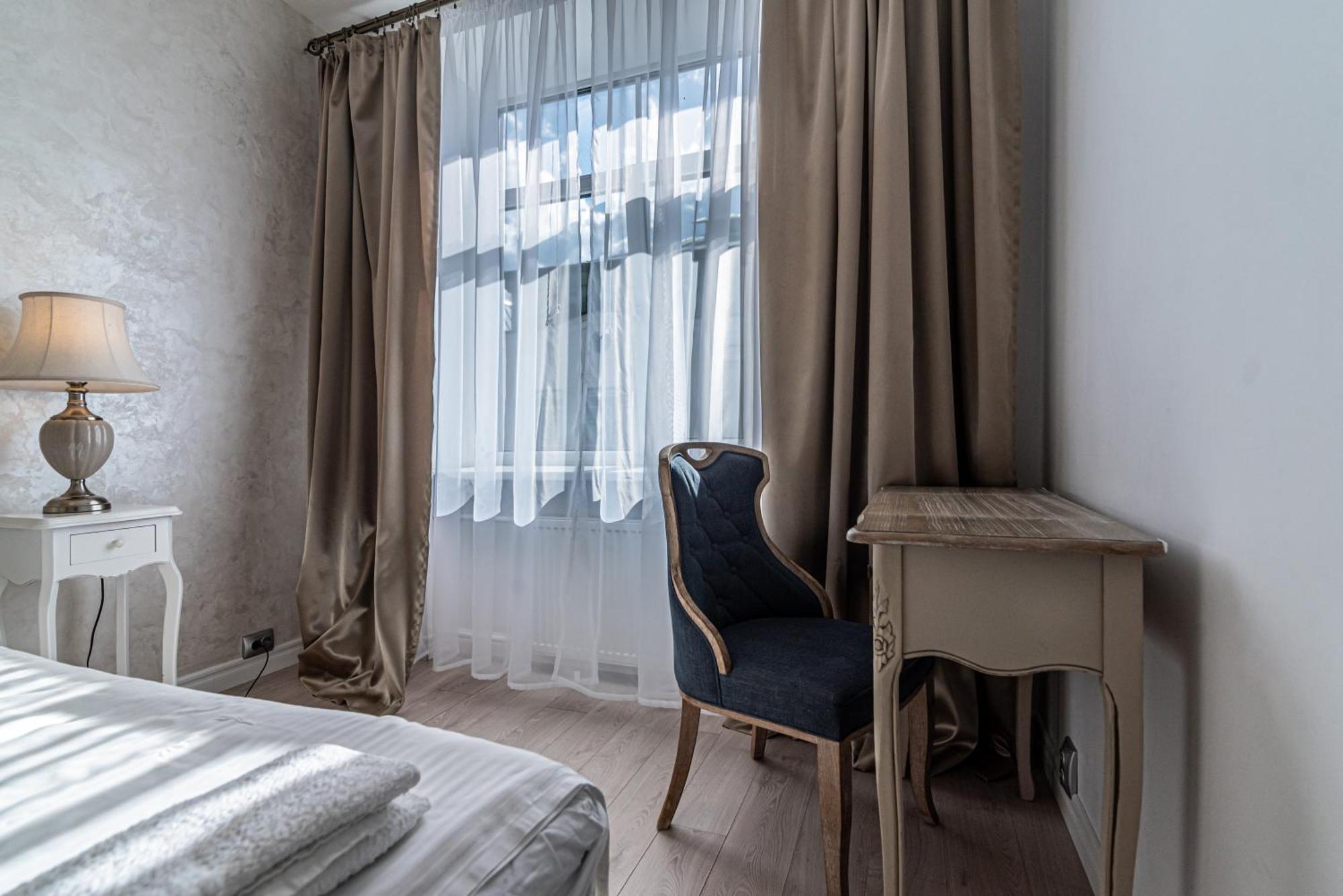 Stylish Old Town Apartment Riga Bagian luar foto
